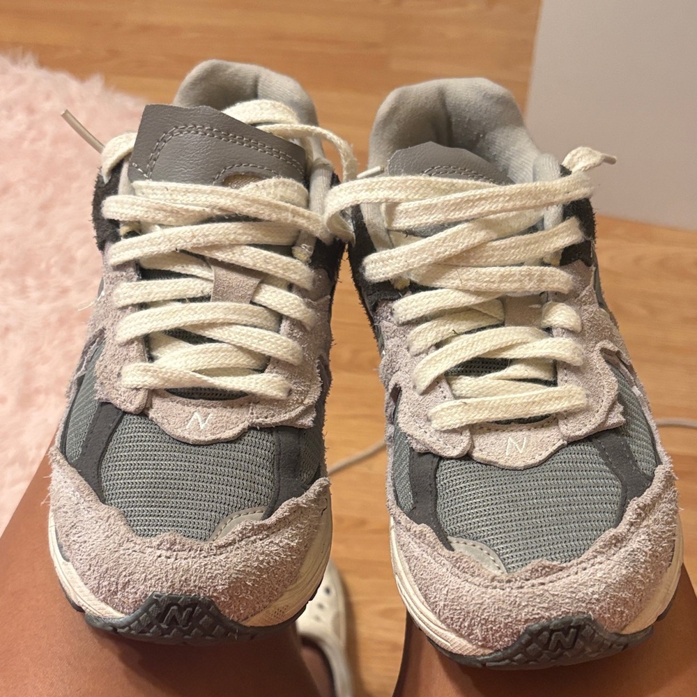 New balance 2002r protection pack